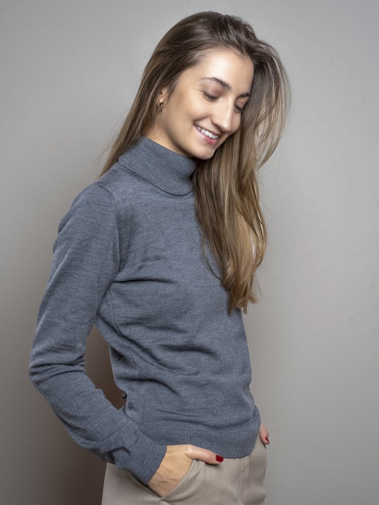 Women's merino wool turtleneck