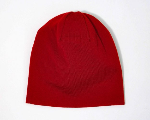 RED HAT - NO LOGO - Size: L-XL